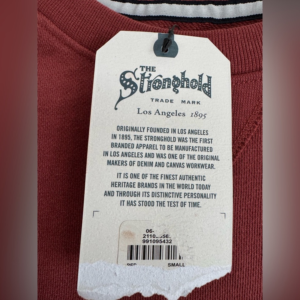 The Stronghold LA Crew neck NWT - Picture 3 of 5